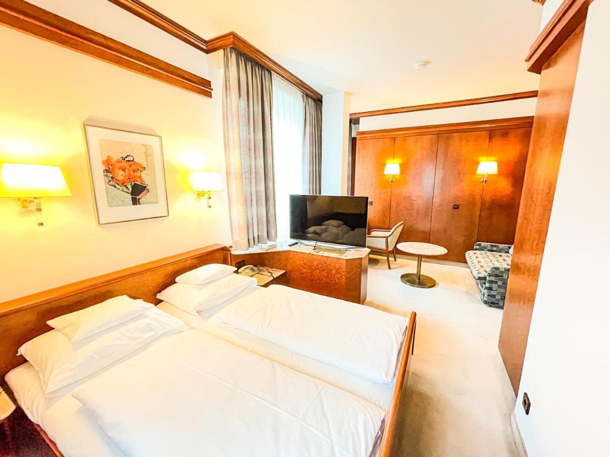 Gaestehaus Sophienstrasse Штутгарт Экстерьер фото