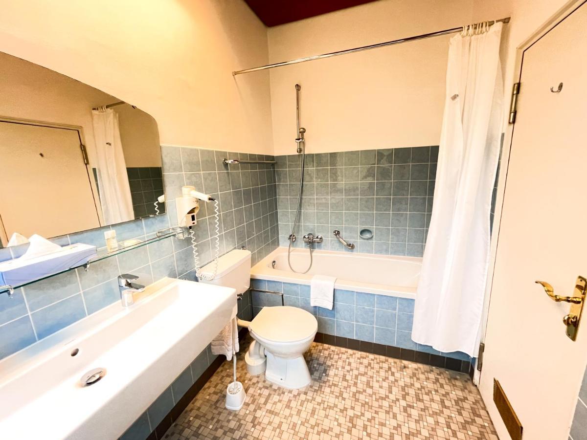Gaestehaus Sophienstrasse Штутгарт Экстерьер фото